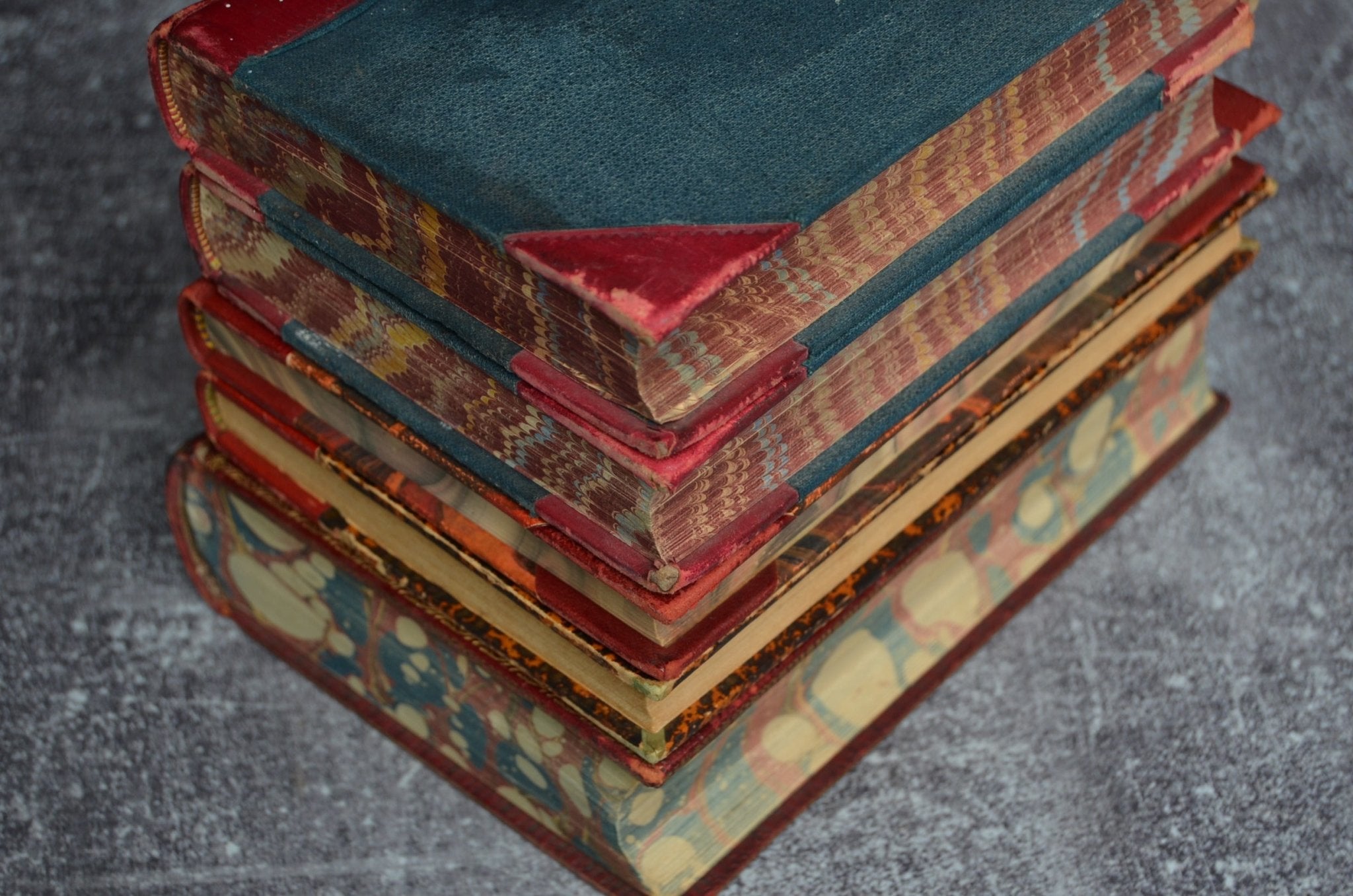 Antique Leather Bound Book Décor – Maroon & Gold – Alexander Dumas, William Thackeray - Brookfield Books