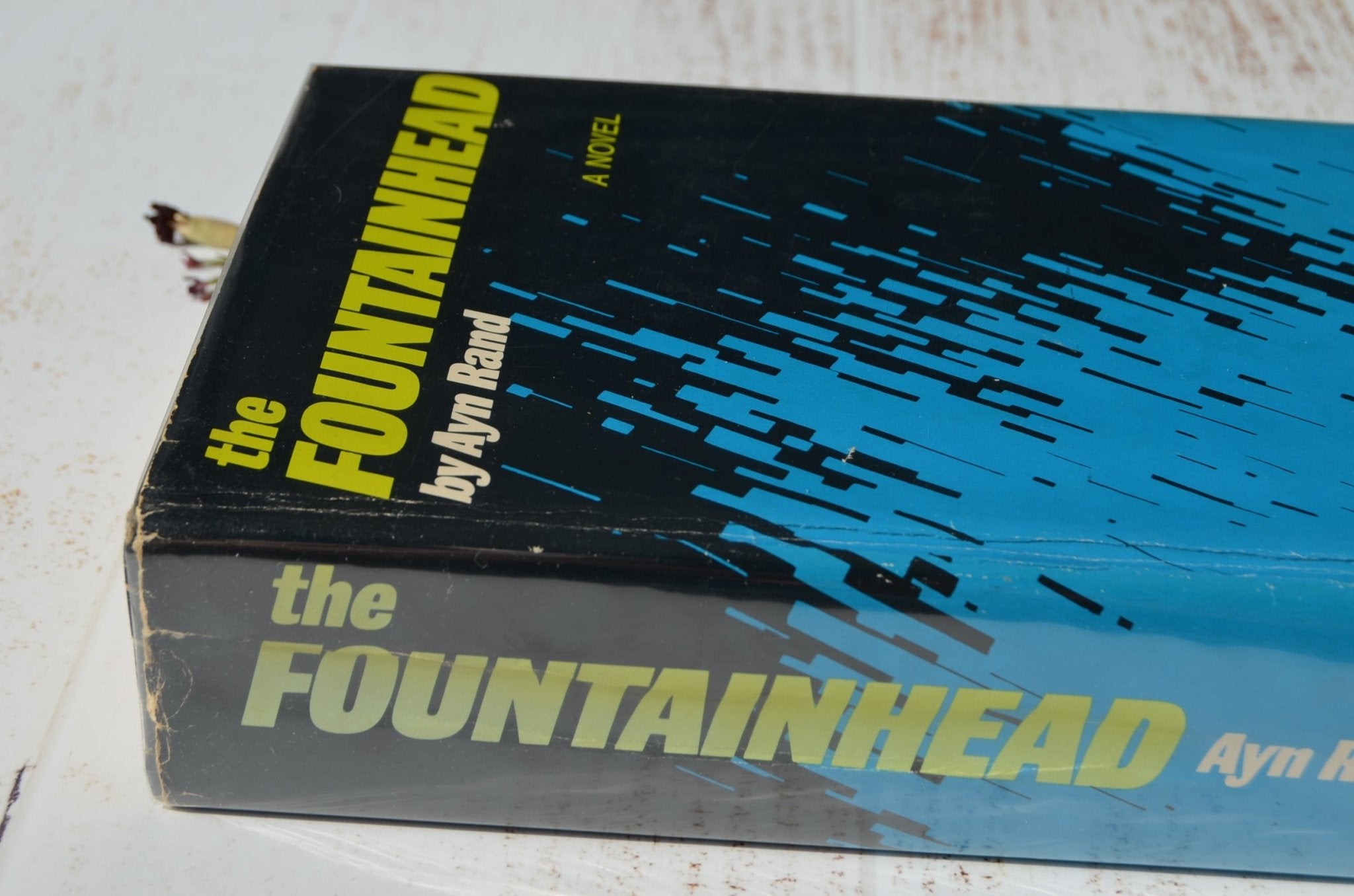 Vintage Book Club Edition – The Fountainhead by Ayn Rand 1943 - Brookfield Books