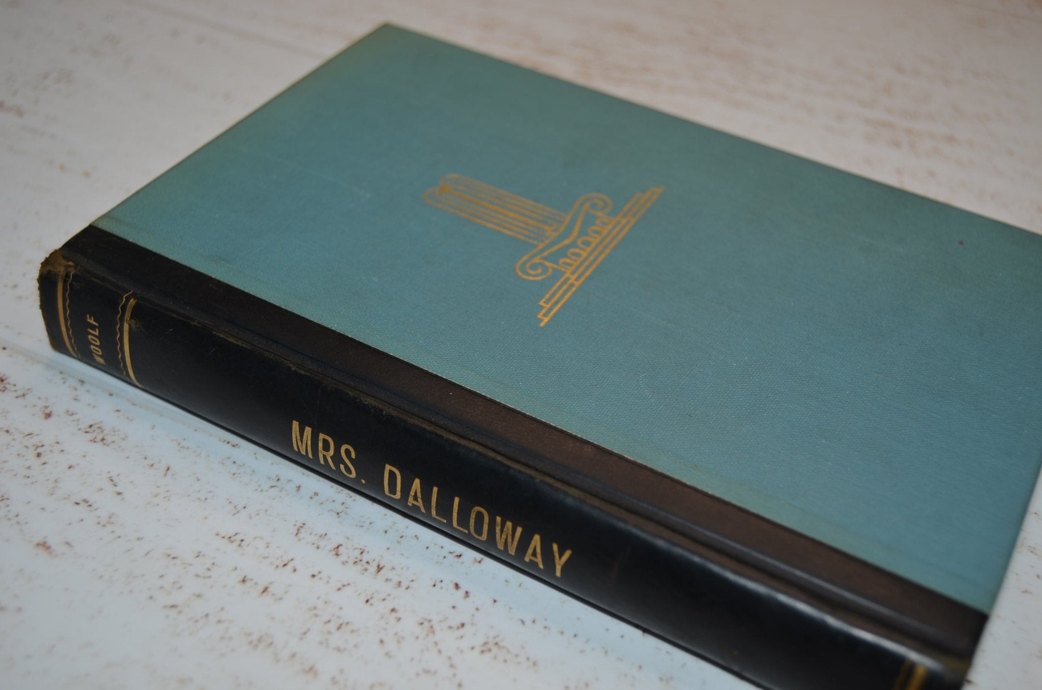 Vintage Modern Library Edition – Mrs. Dalloway by Virginia Woolf 1928 - Brookfield Books