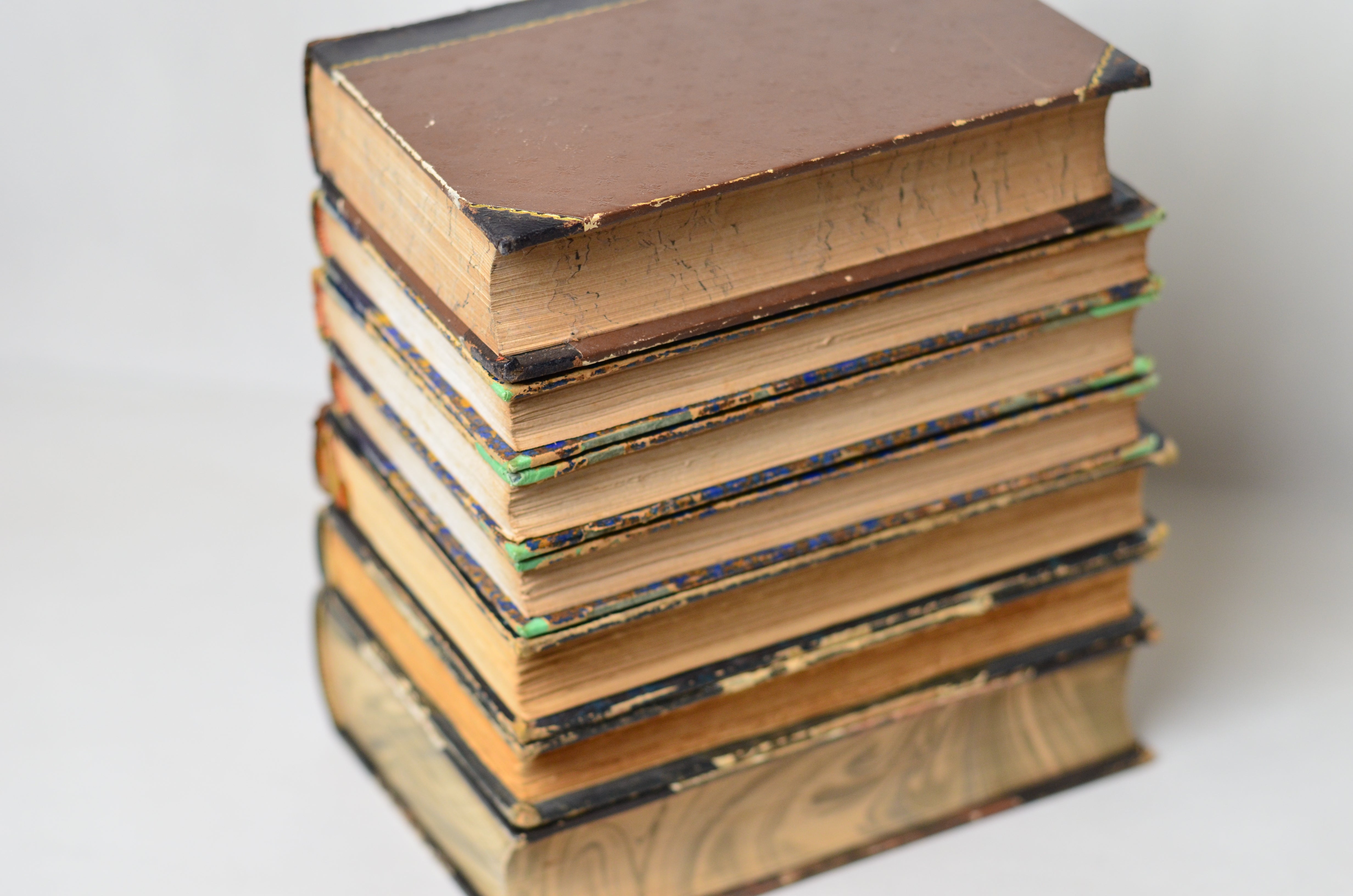 Black Antique Leather Book Set – 7 Books, Foreign Authors