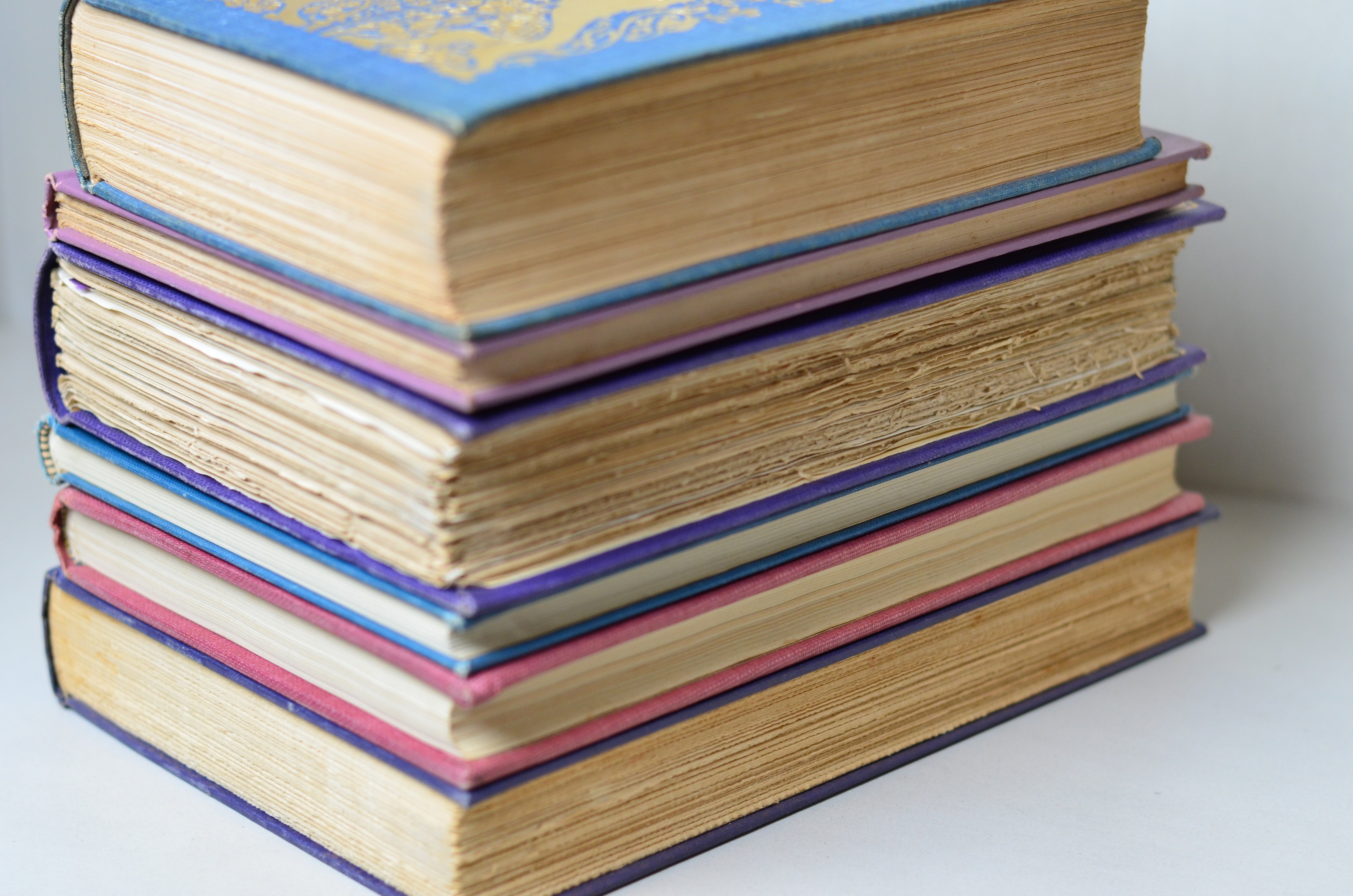 Pastel Antique Cloth Book Set – 6 Books, Royal Lovers and Mistresses
