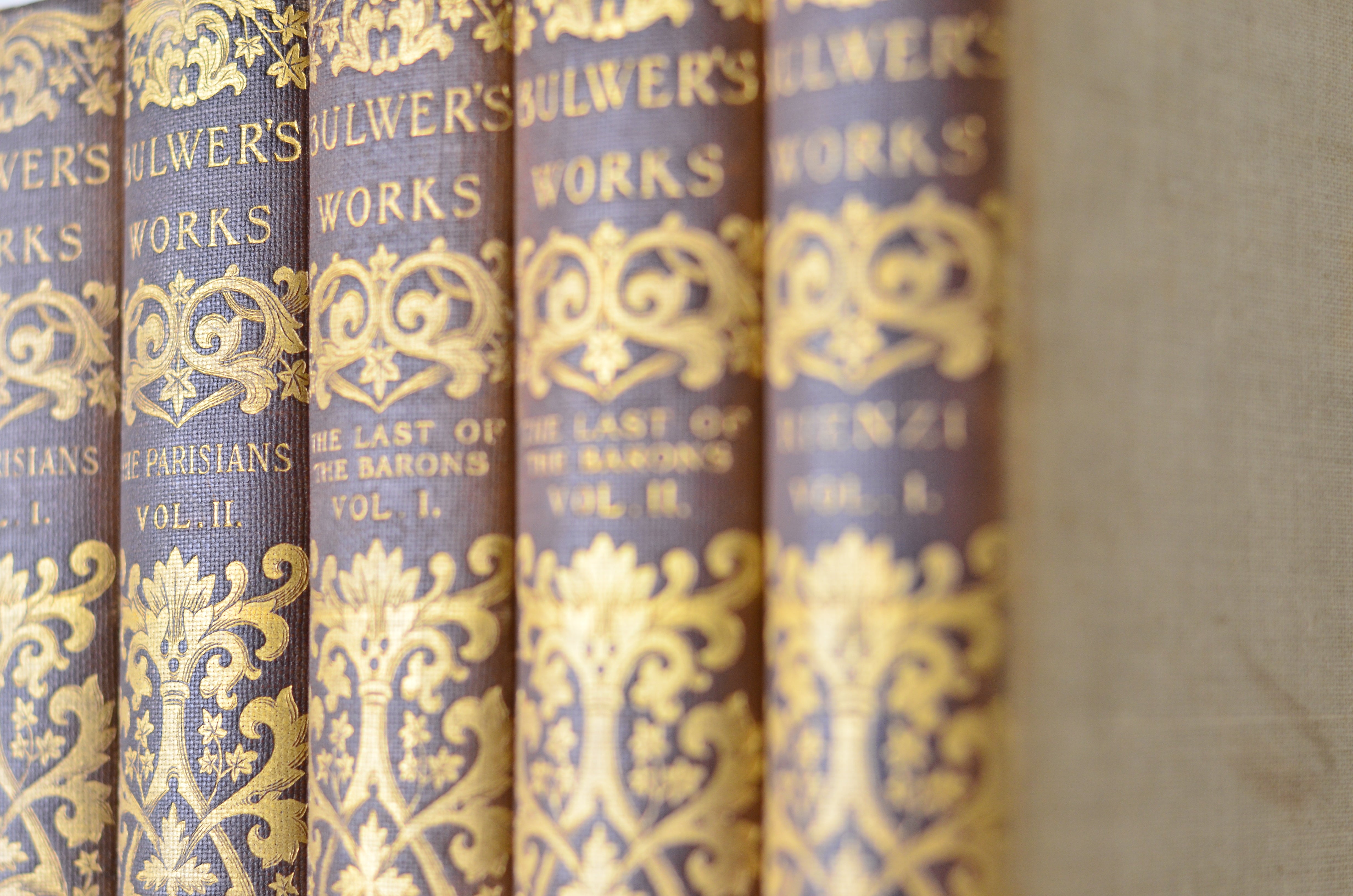 Dark Brown Antique Cloth Book Set – 5 Books, Edward Bulwer Lytton