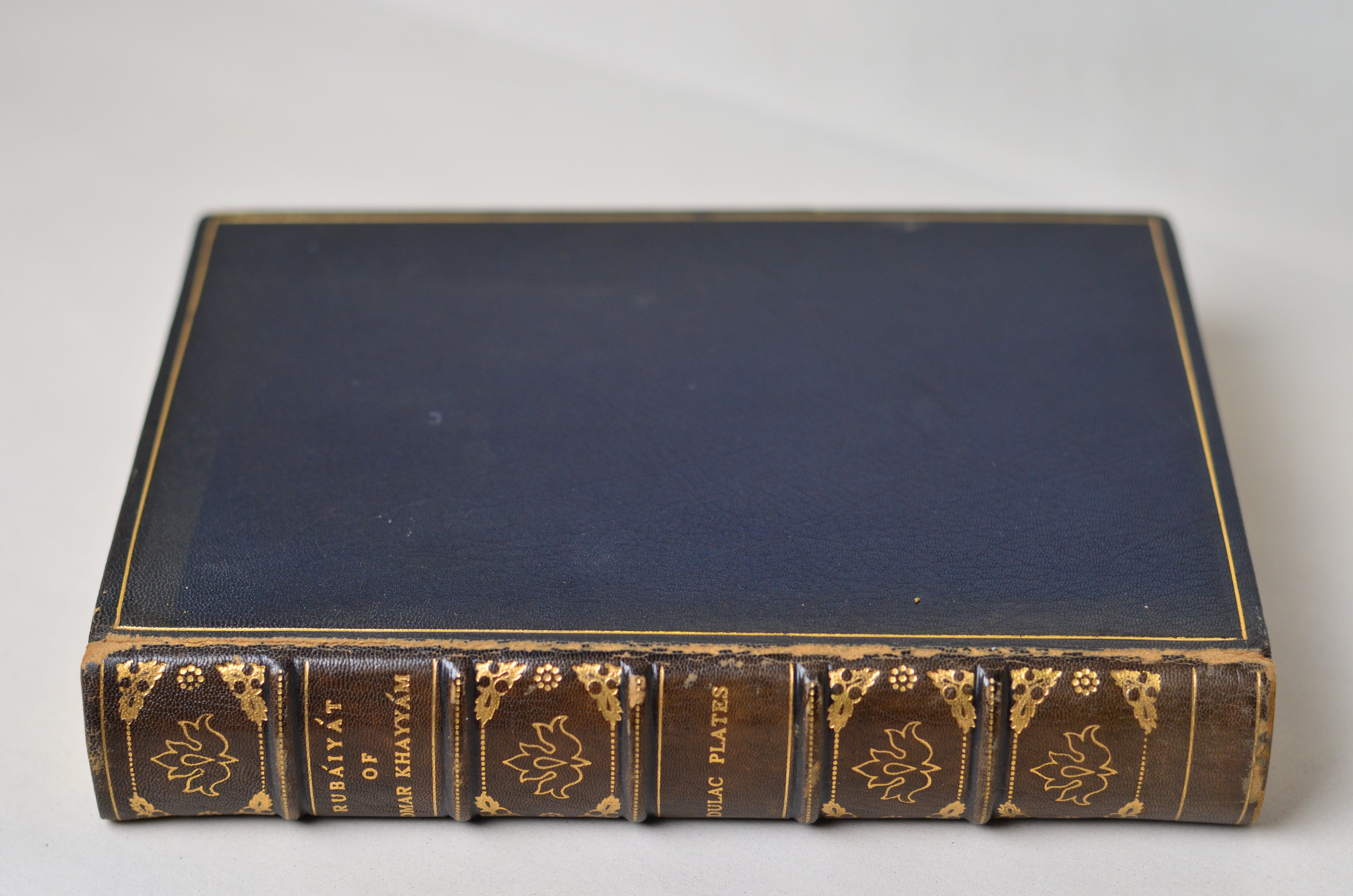 Antique Leather Bound Rubaiyat of Omar Khayyam Illustrated by Edmund Dulac c.1890