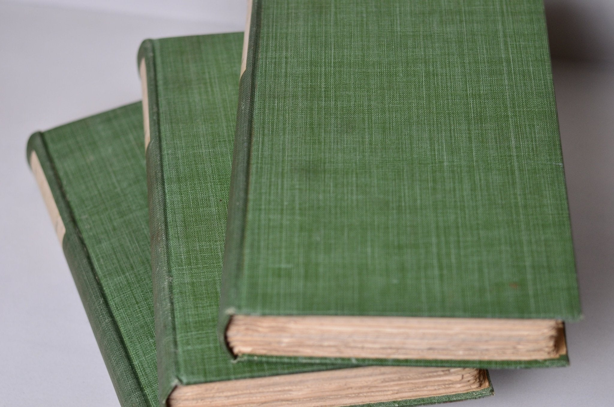 Green Antique Cloth Book Set – 6 Books, Courtiers and Favorites of Royalty