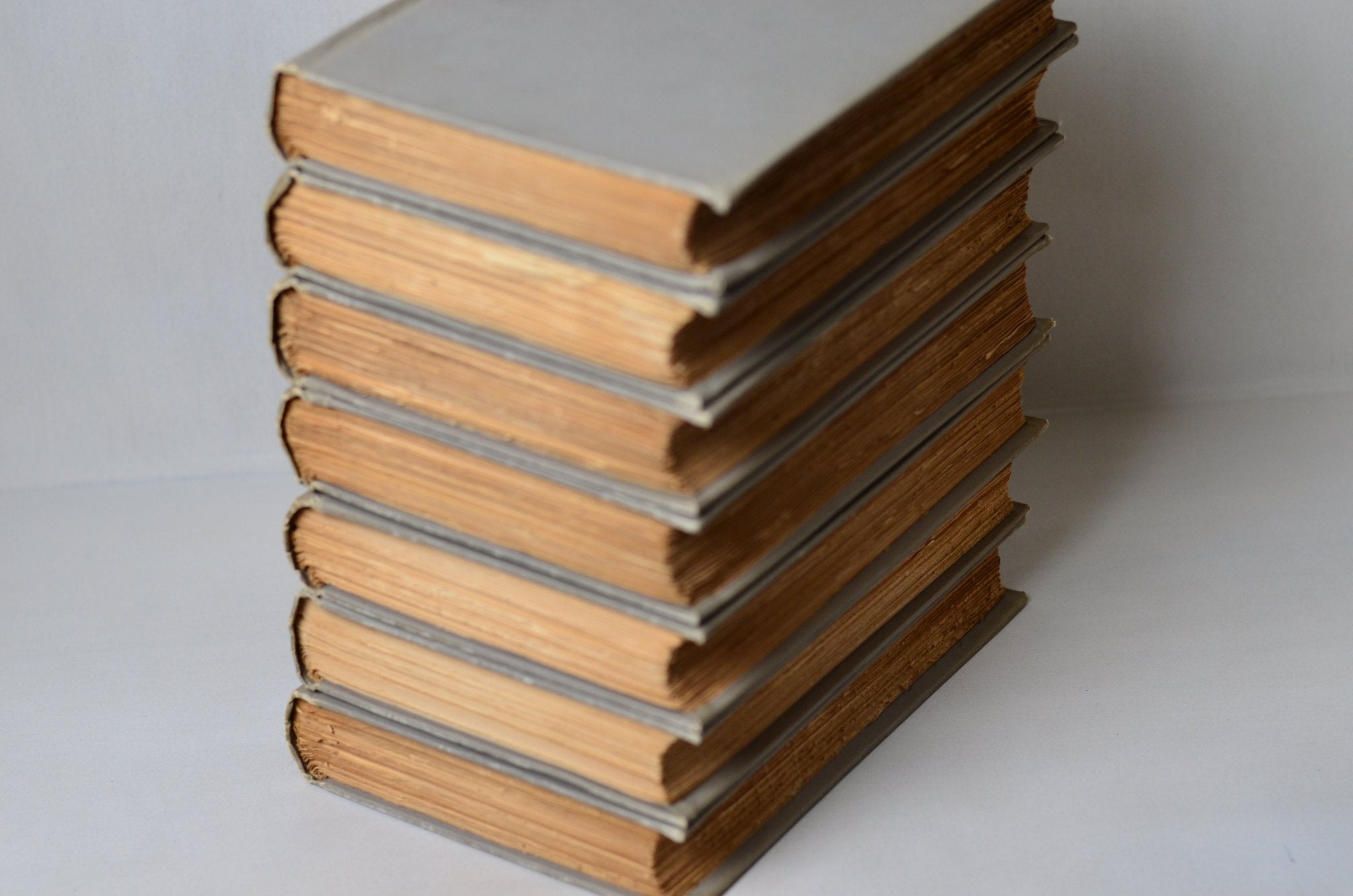 Light Brown Antique Cloth Book Set – 7 Books, William Thackeray