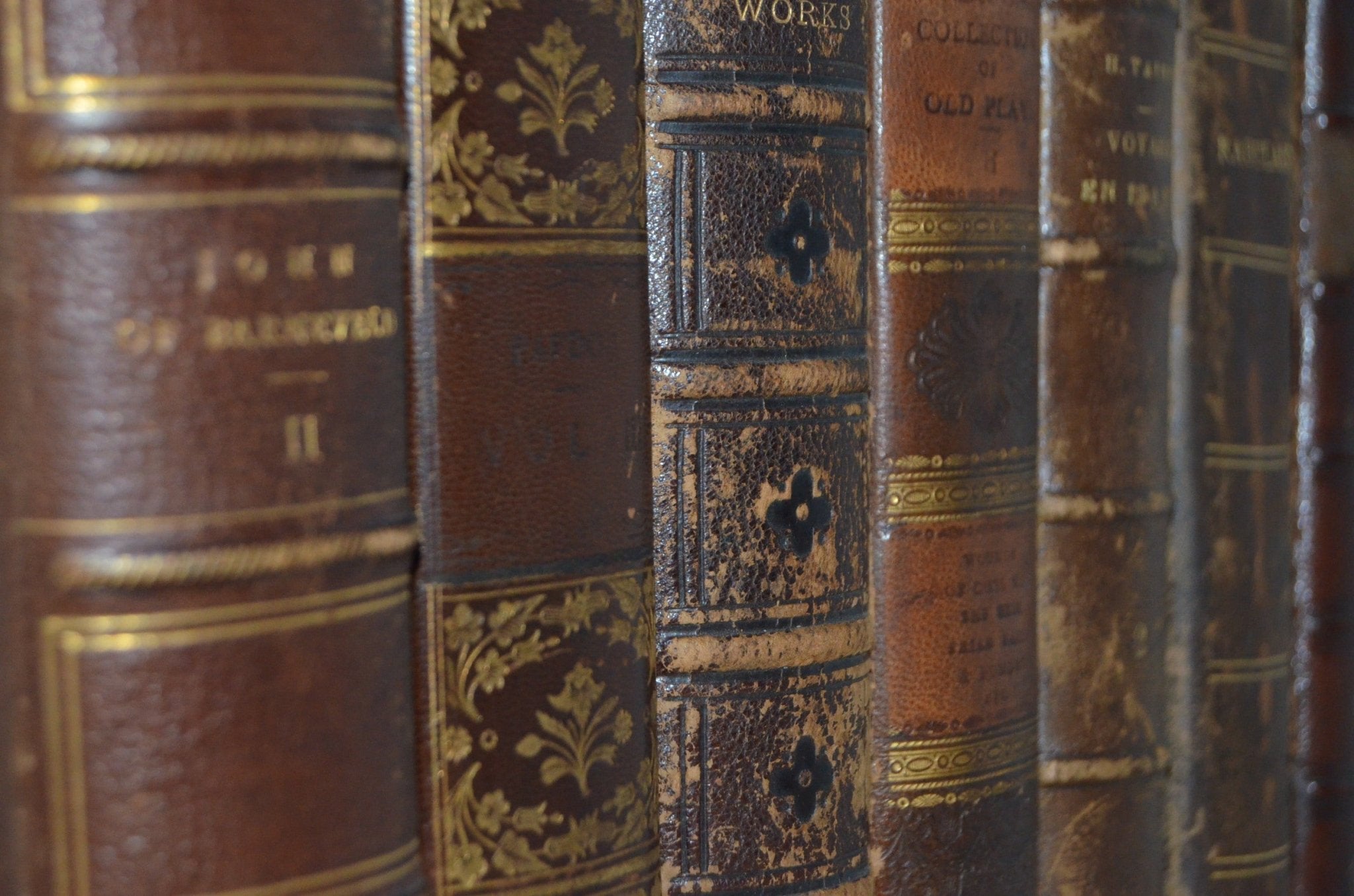 Antique Leather Bound Book Décor 10” Dark Brown – Alfred Tennyson, Julia Pardoe - Brookfield Books