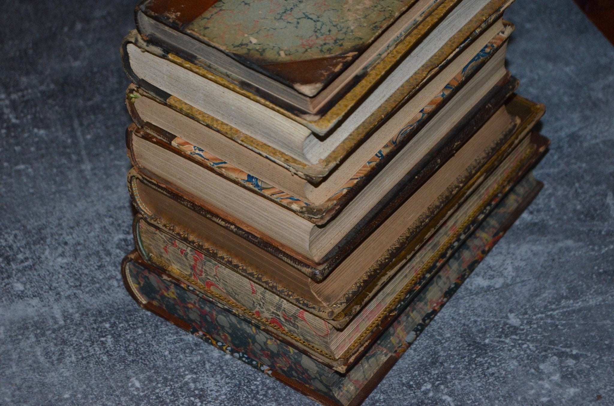 Antique Leather Bound Book Décor 10” Dark Brown – Alfred Tennyson, Julia Pardoe - Brookfield Books