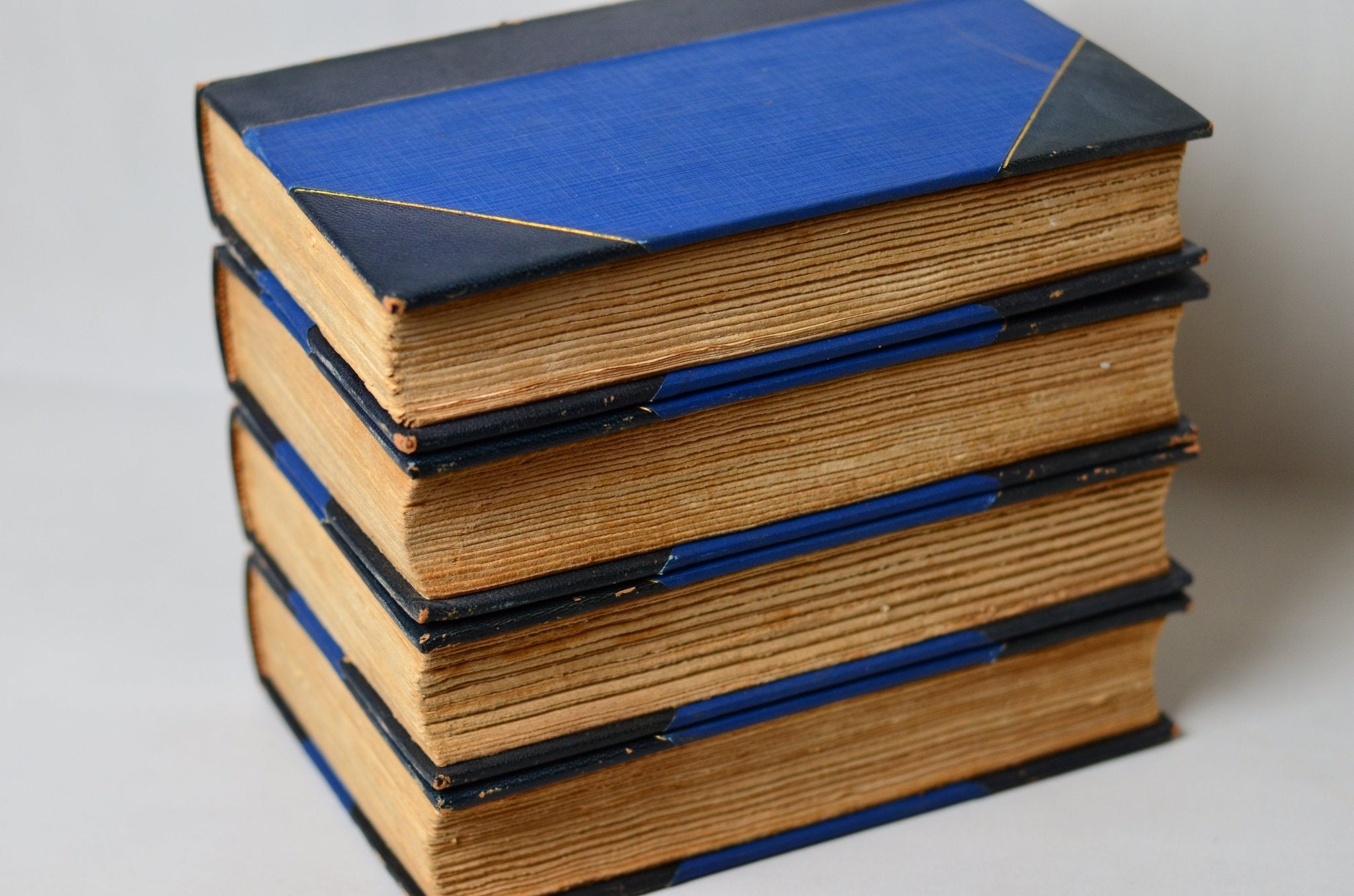 Complete Antique Leather Bound Works of Charles Reade - Dana Estes - Brookfield Books